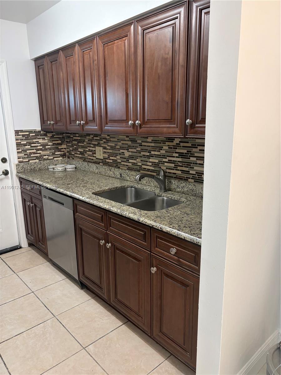 220 Southwest 7th Street, Unit 8 Boca Raton, FL 33432 - Photo 5 of 14
