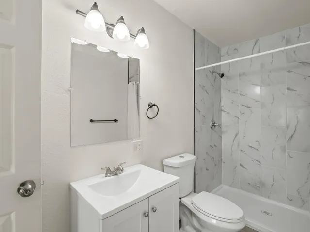 $305,000 | 1628 South Hazelwood Boulevard, Fresno, CA 93702