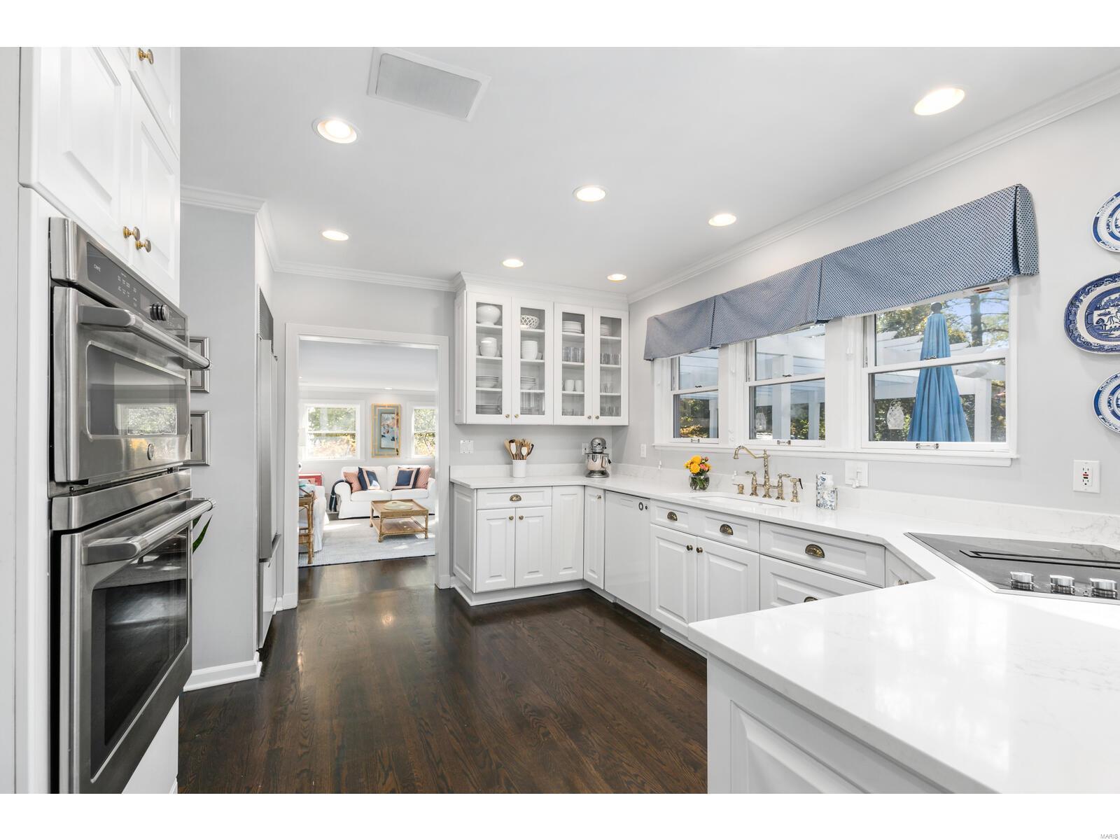 4 Wickersham Lane St. Louis, MO 63124 - Photo 10 of 31