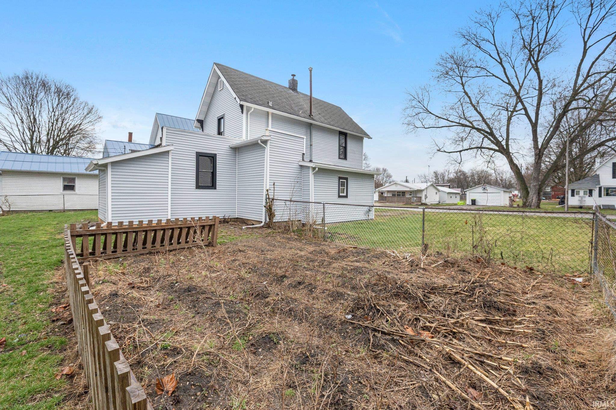 378 Monroe Street Huntington, IN 46750 - Photo 26 of 27