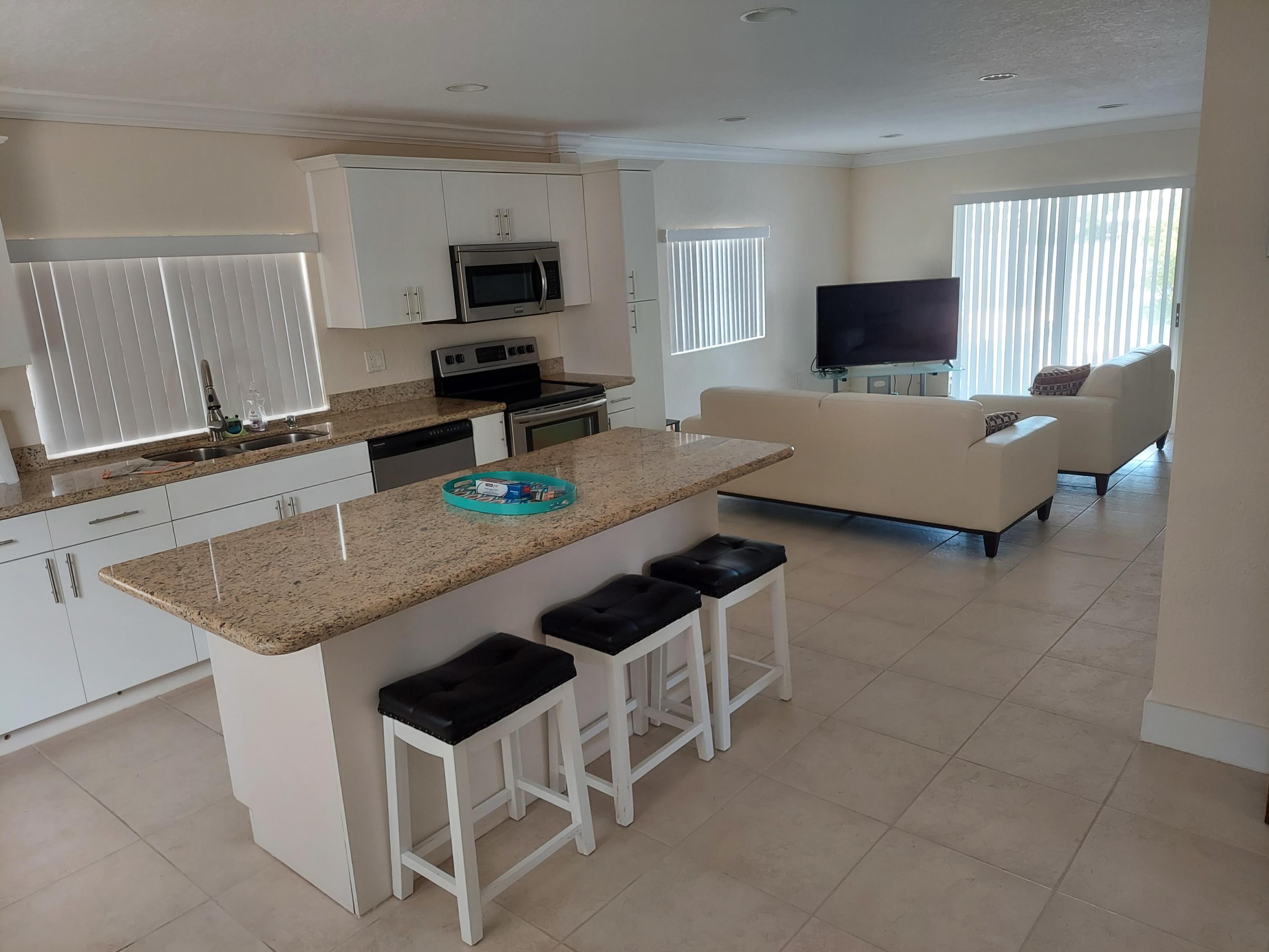 601 Portia Circle Key Largo, FL 33037 - Photo 5 of 22 20201007_140646