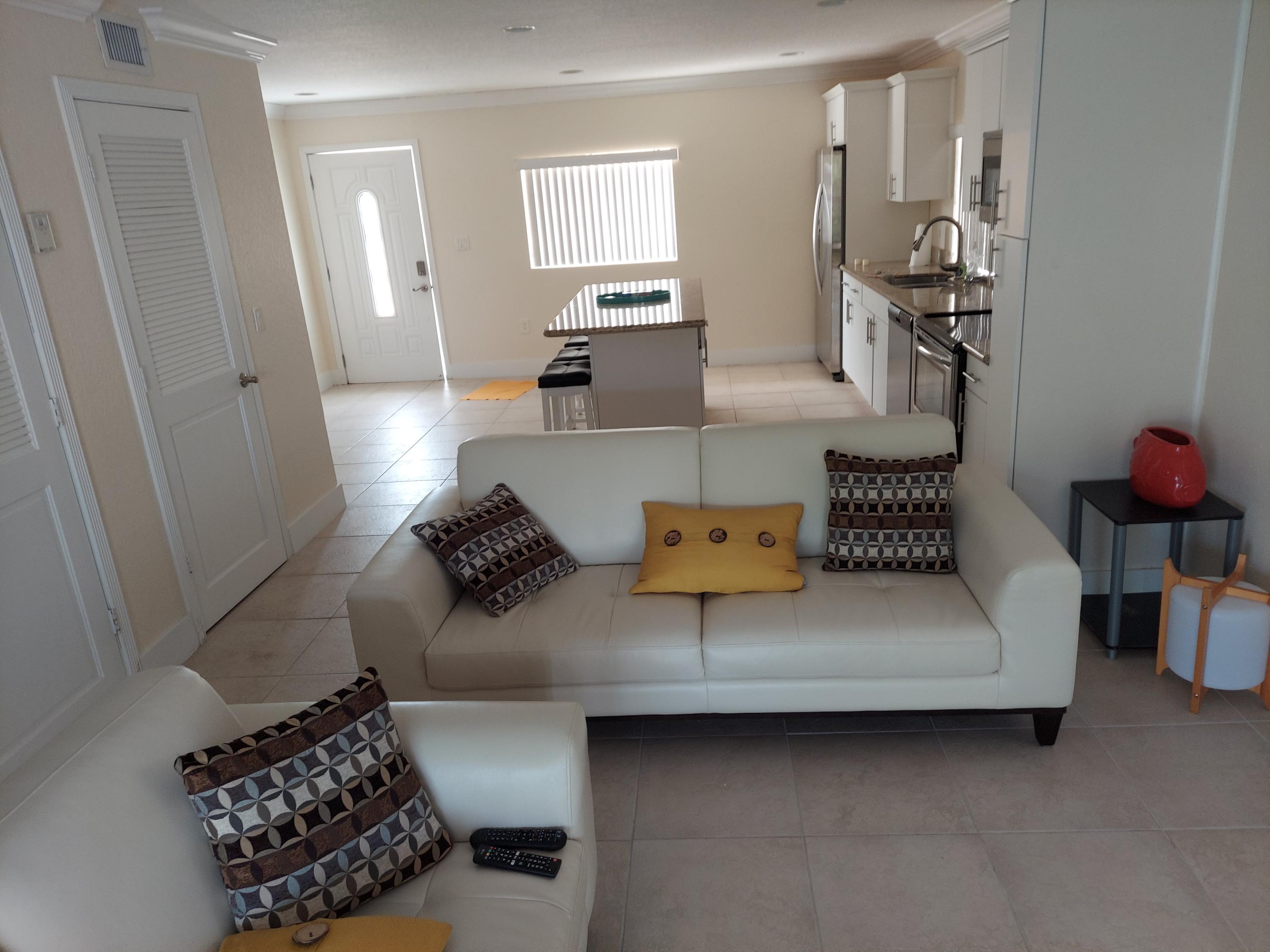 601 Portia Circle Key Largo, FL 33037 - Photo 7 of 22 20201007_140356