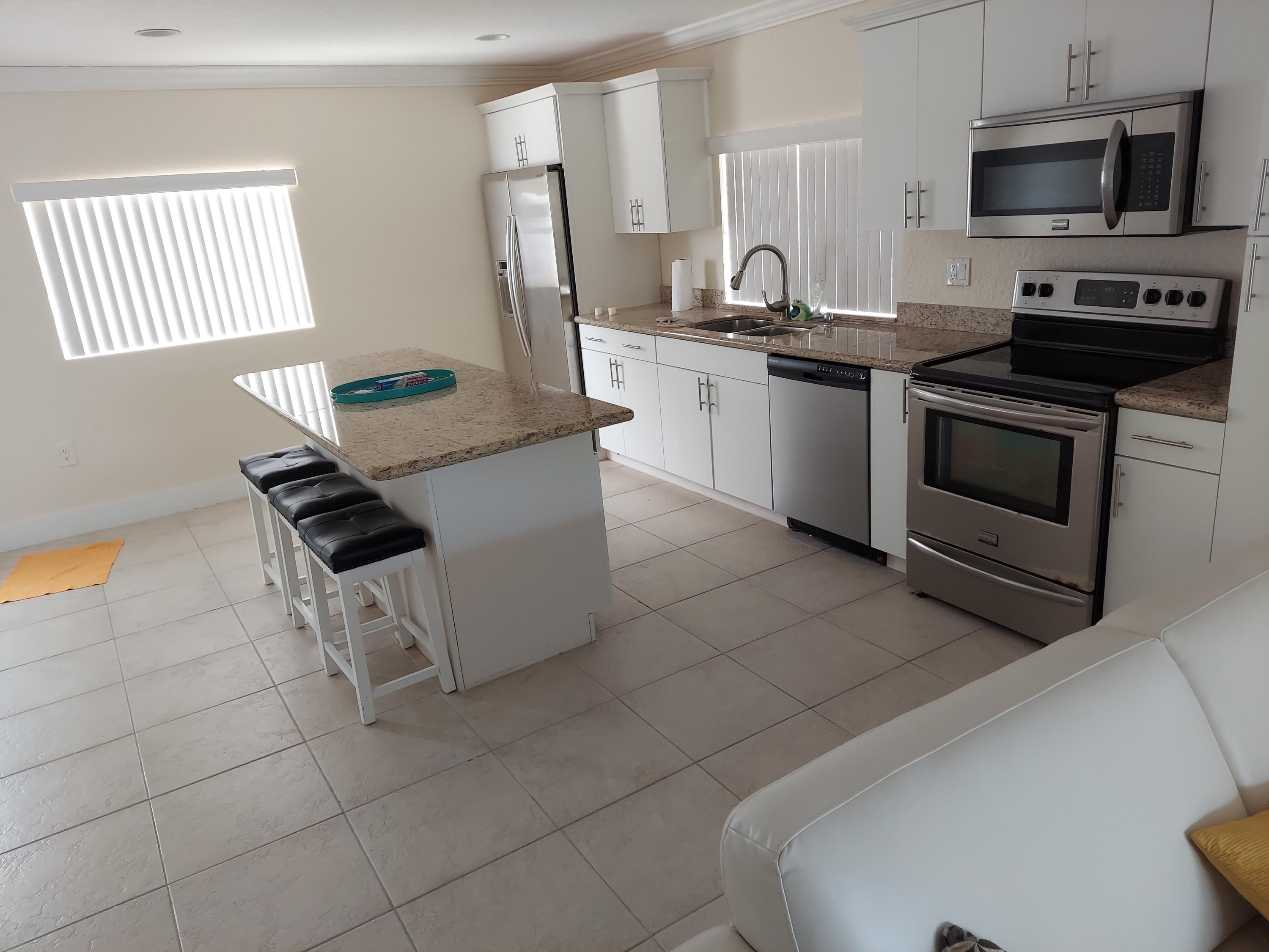 601 Portia Circle Key Largo, FL 33037 - Photo 8 of 22 20201007_140409