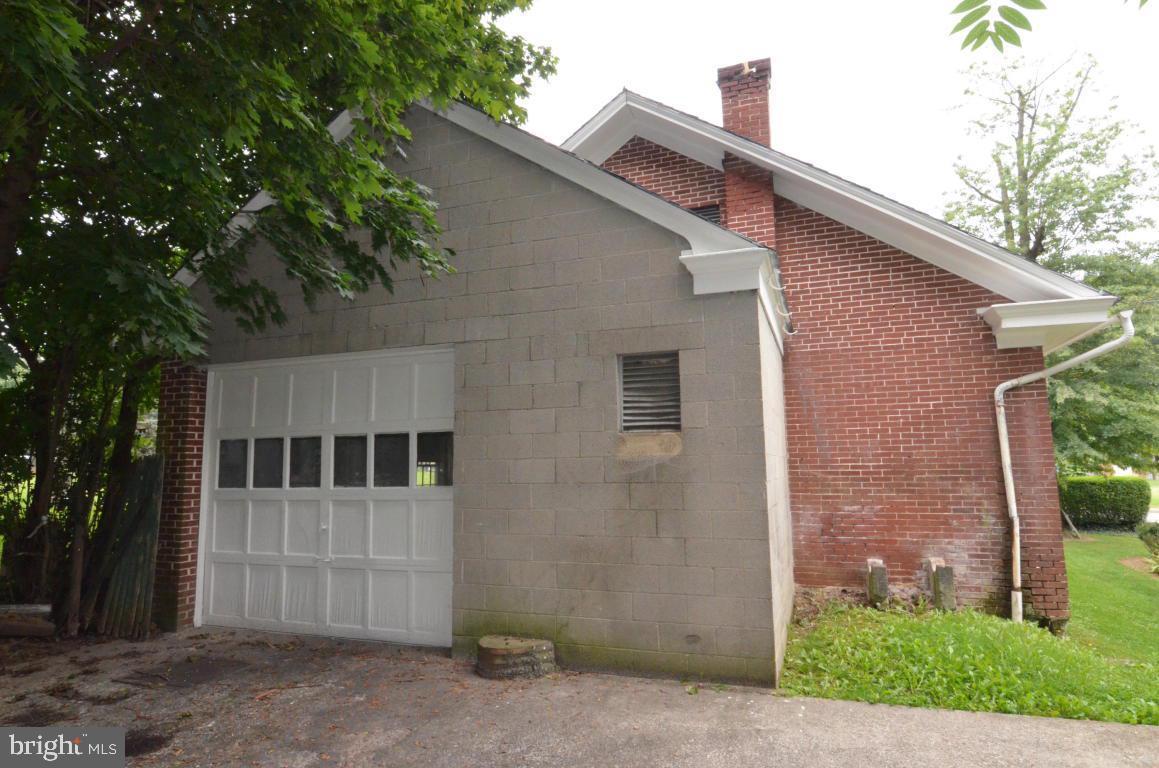 1709 Lampeter Road Lancaster, PA 17602 - Photo 2 of 4 Gallery Image 2