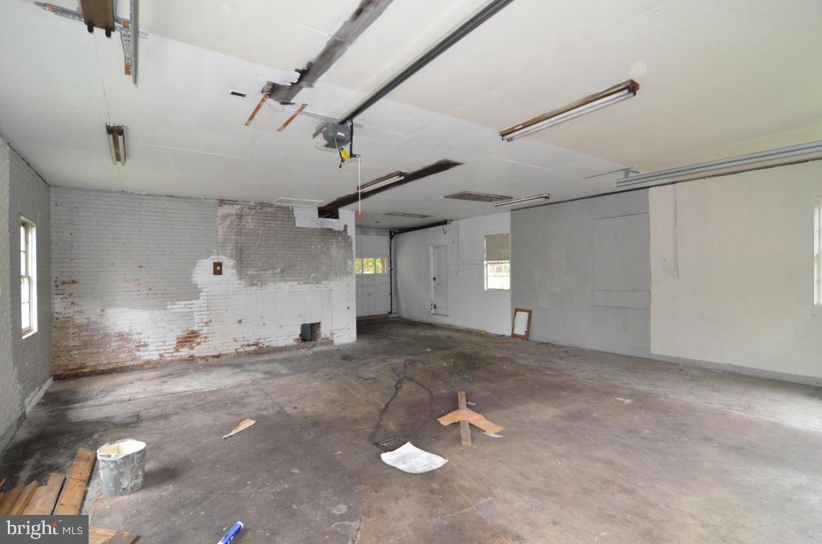 1709 Lampeter Road Lancaster, PA 17602 - Photo 4 of 4 Gallery Image 4