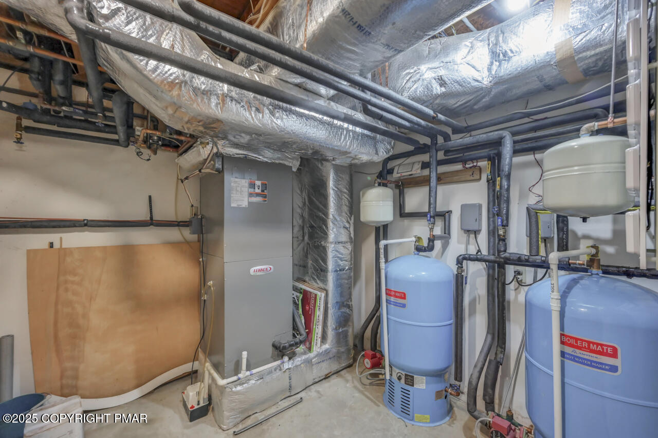 6696 Cherry Valley Road Stroudsburg, PA 18360 - Photo 85 of 97 a view of storage and utility room