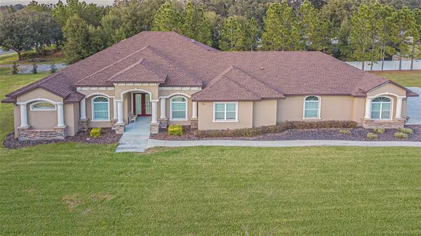 $895,000 | 13102 Done Groven Drive, Dover, FL 33527