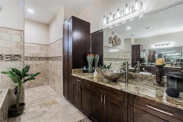 $895,000 | 13102 Done Groven Drive, Dover, FL 33527