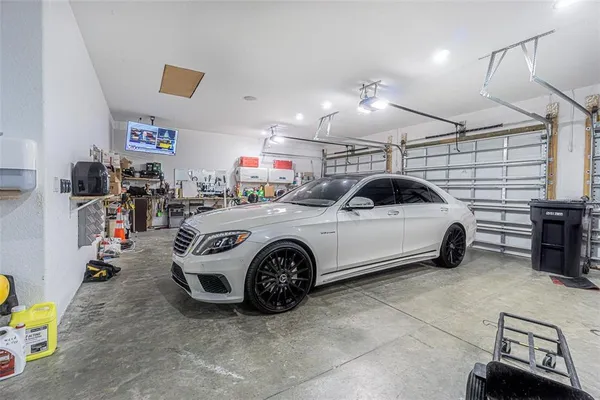 $895,000 | 13102 Done Groven Drive, Dover, FL 33527