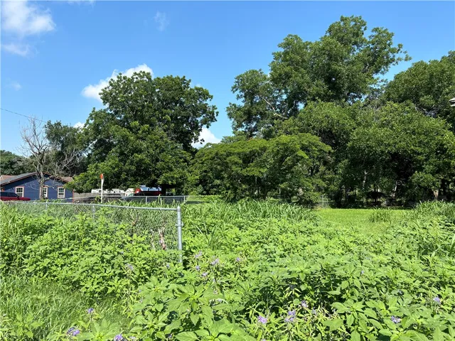 $50,000 | 1000 East Calhoun Avenue, Waco, TX 76704