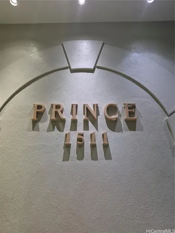 a view of empty room with front door