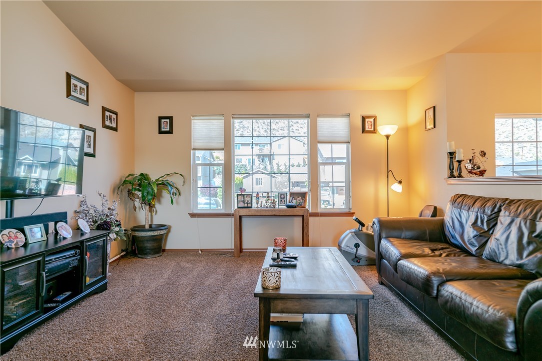 2150 Citation Loop Wenatchee, WA 98801 - Photo 3 of 25 Gallery Image 3
