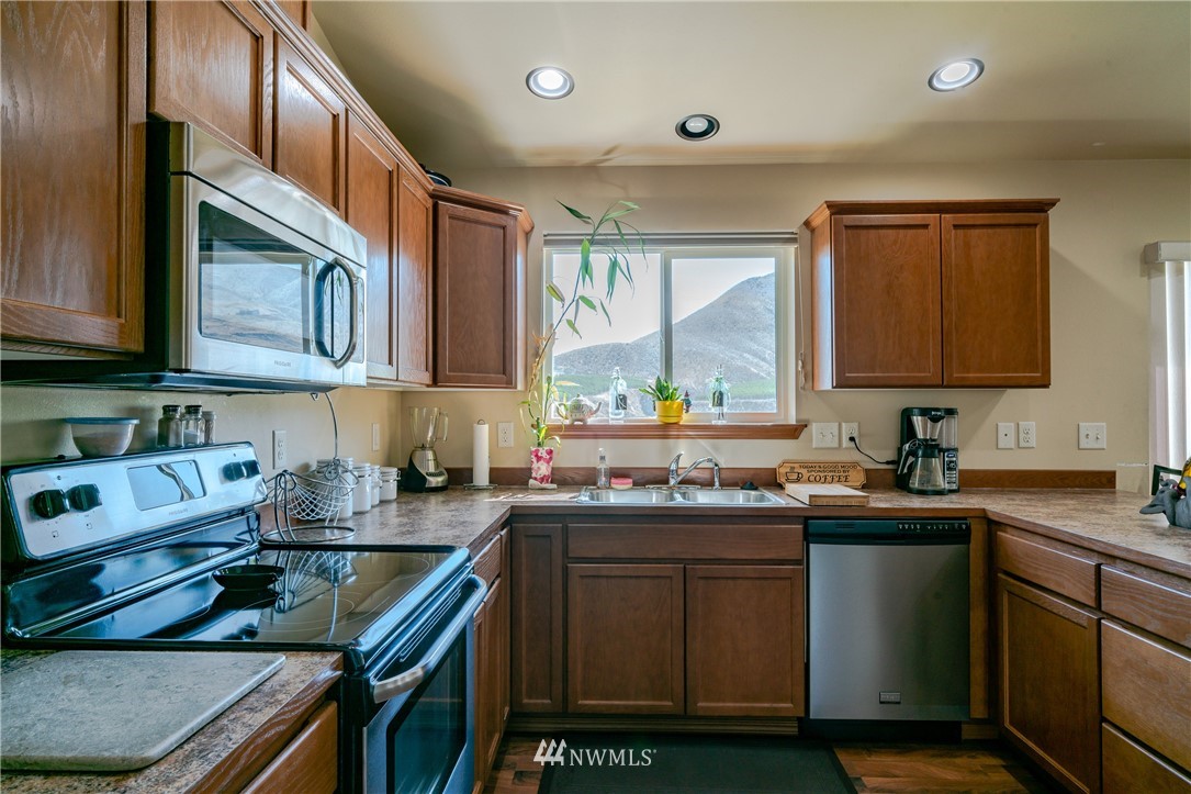2150 Citation Loop Wenatchee, WA 98801 - Photo 8 of 25 Gallery Image 8