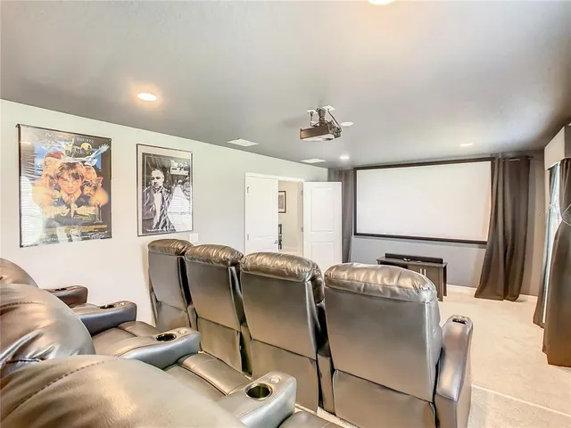 a view of a livingroom with furniture