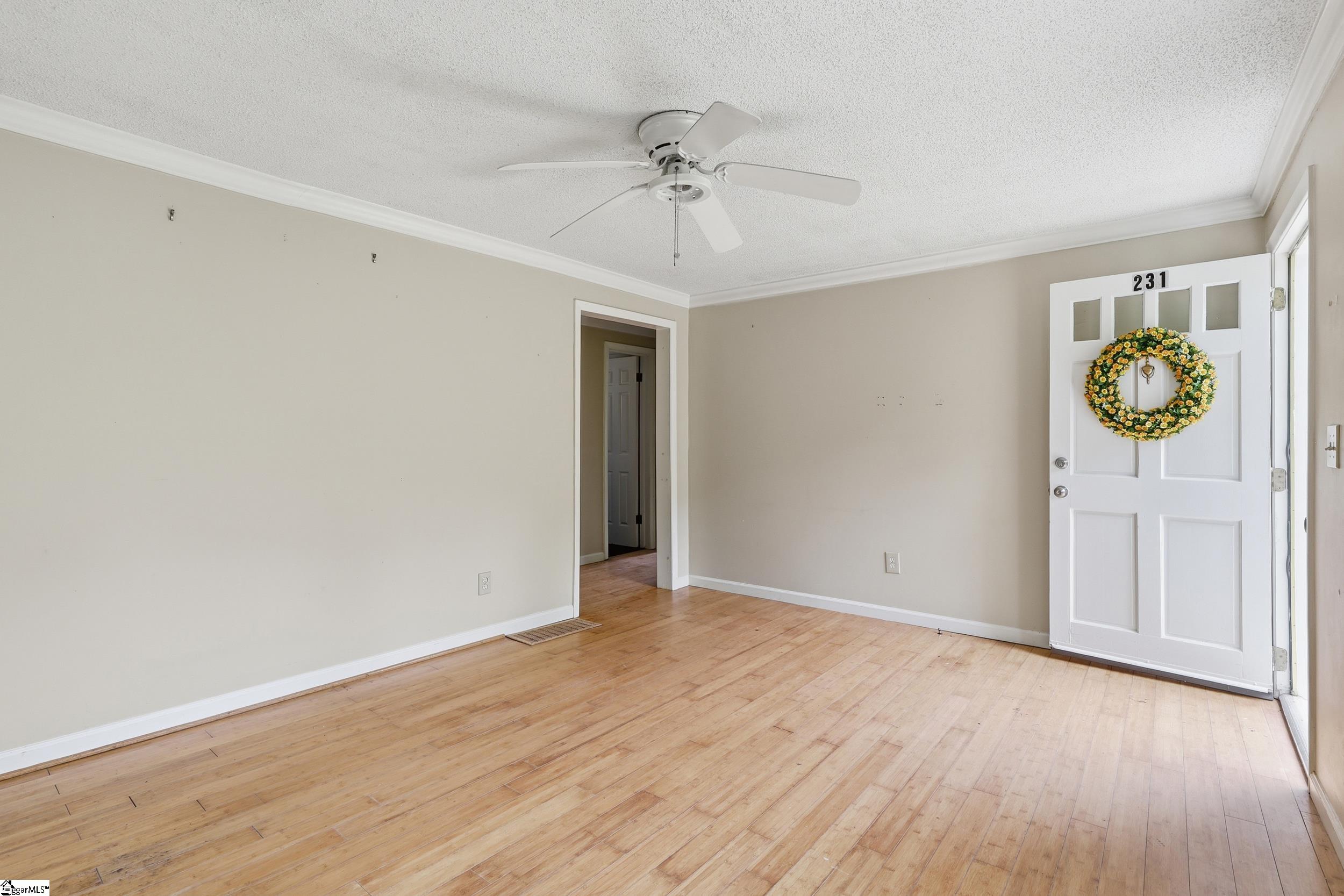 231 State Rd S-42-2985 Landrum, SC 29356 - Photo 3 of 30