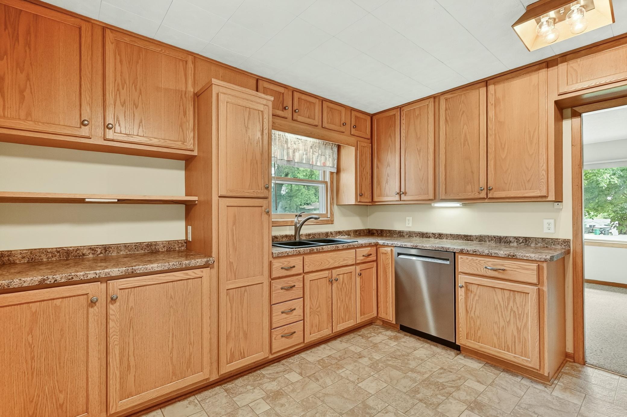 402 Strathmore Lane Southeast Rochester, MN 55904 - Photo 18 of 31