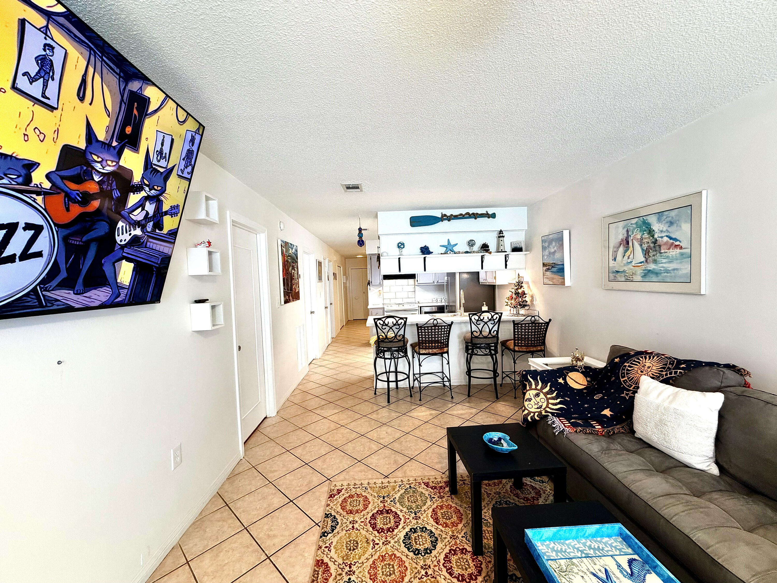 89 Harris Road Northeast, Unit 89 Fort Walton Beach, FL 32547 - Photo 2 of 11 LIvingroom
