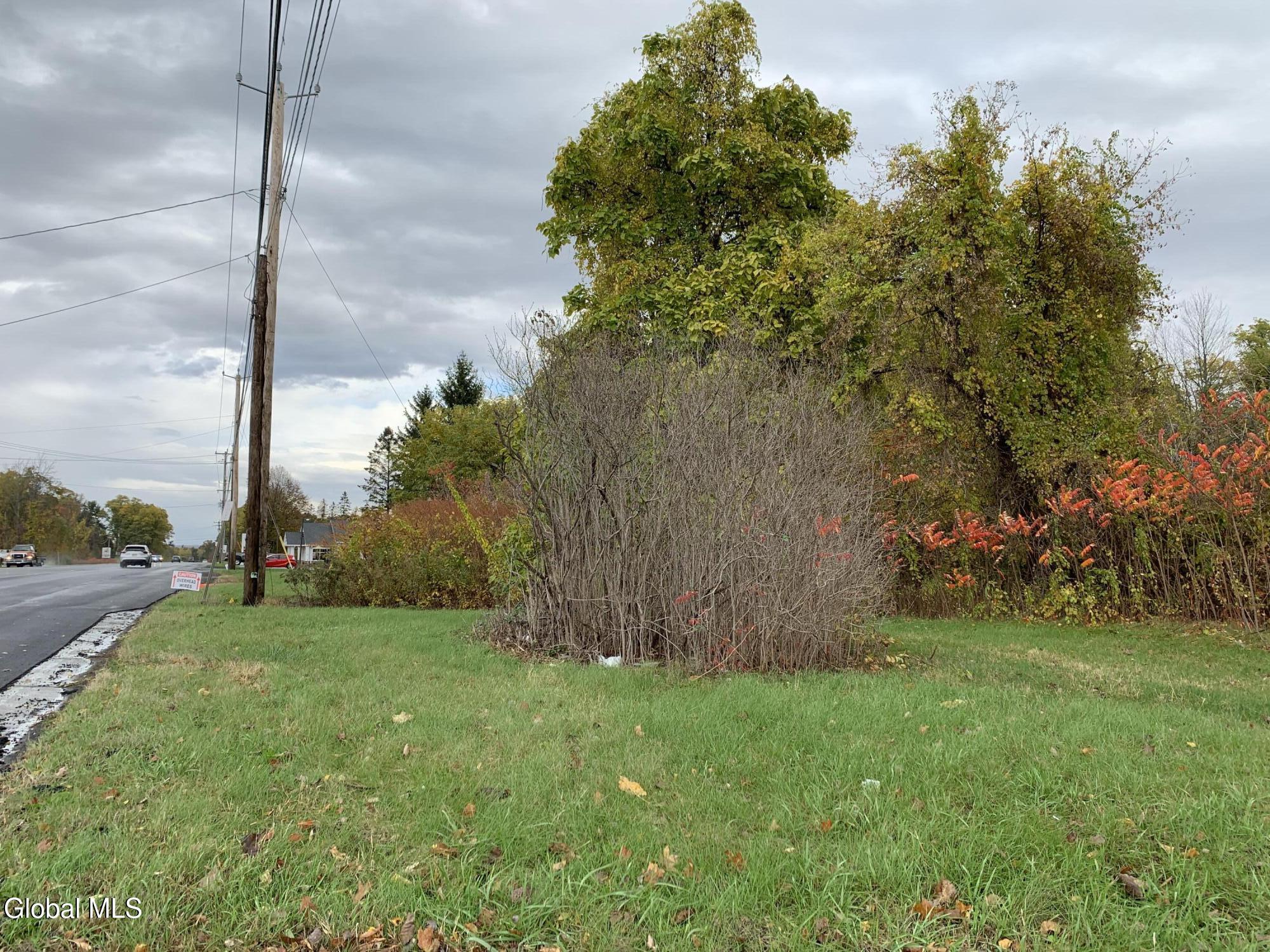 1853 Highway 9 Halfmoon, NY 12065 - Photo 4 of 5 IMG_5505