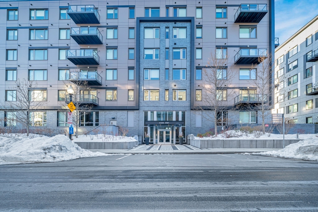 45 Lewis Street, Unit 502 Boston, MA 02128 - Photo 17 of 20