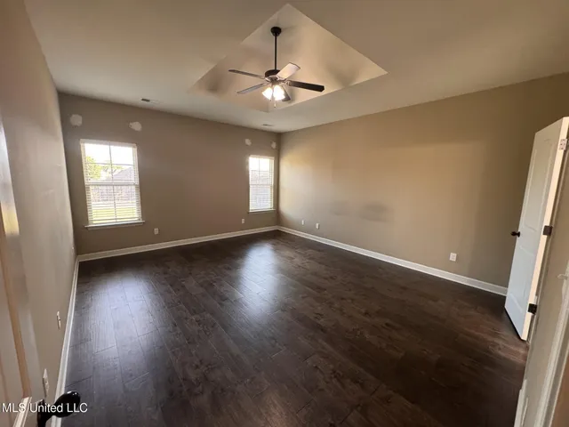 $2,400 | 3812 Champion Hills Drive, Southaven, MS 38672