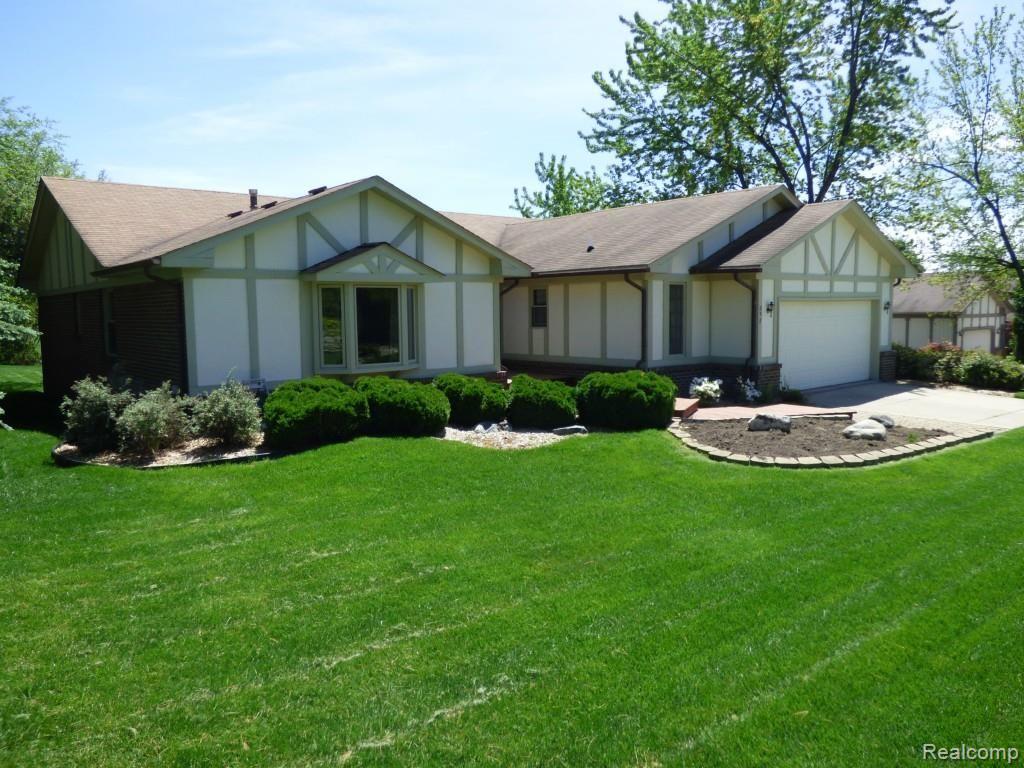898 Timberline Drive Rochester Hills, MI 48309 - Photo 3 of 57
