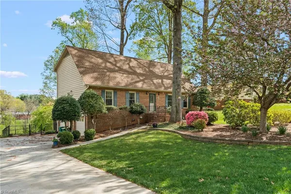 $439,000 | 7000 Bridgewood Road, Clemmons, NC 27012