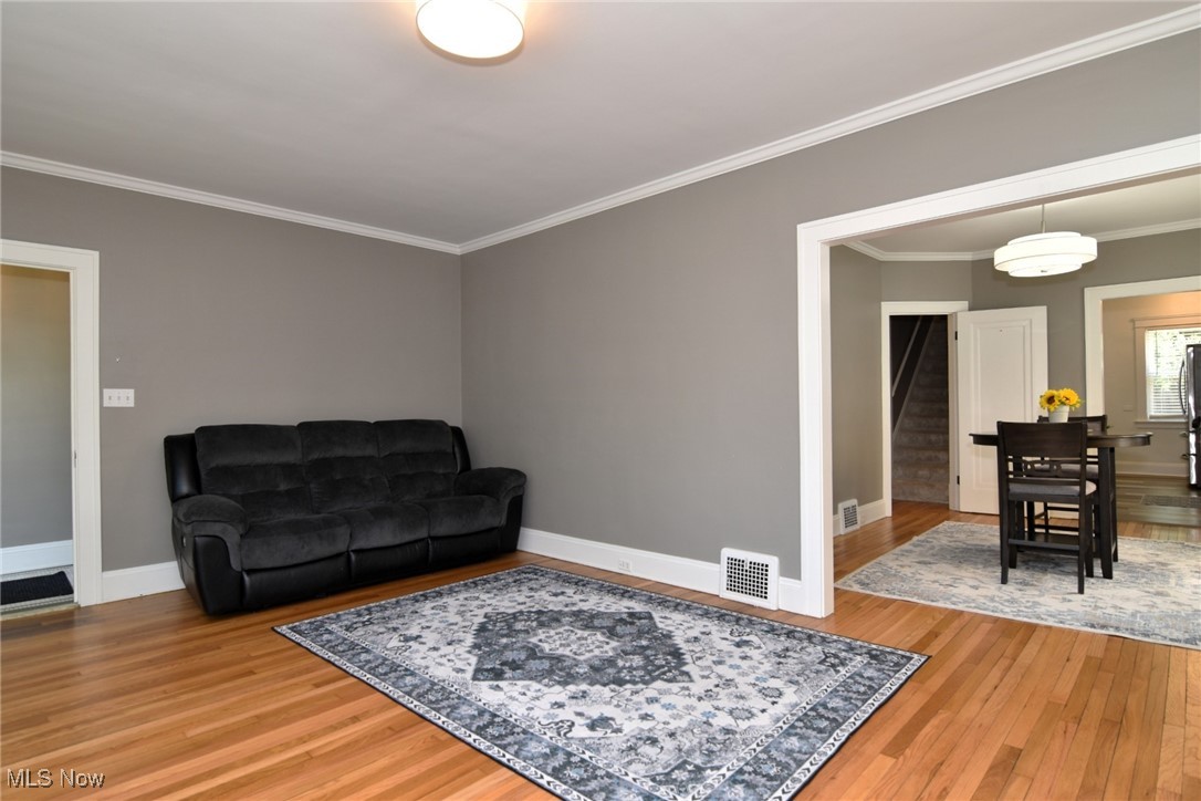 2657 Shaker Road Cleveland Heights, OH 44118 - Photo 6 of 45