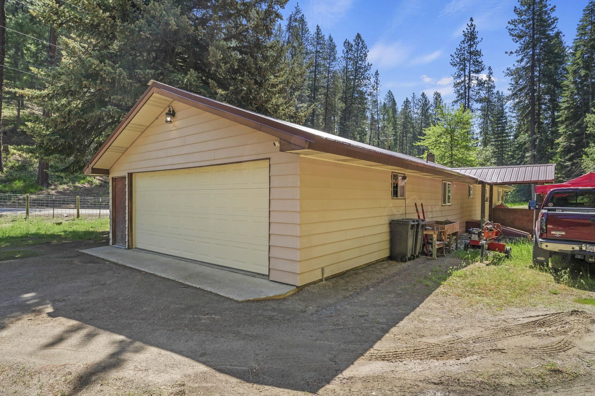 13122 Deer Valley Road Newport, WA 99156 - Photo 9 of 50