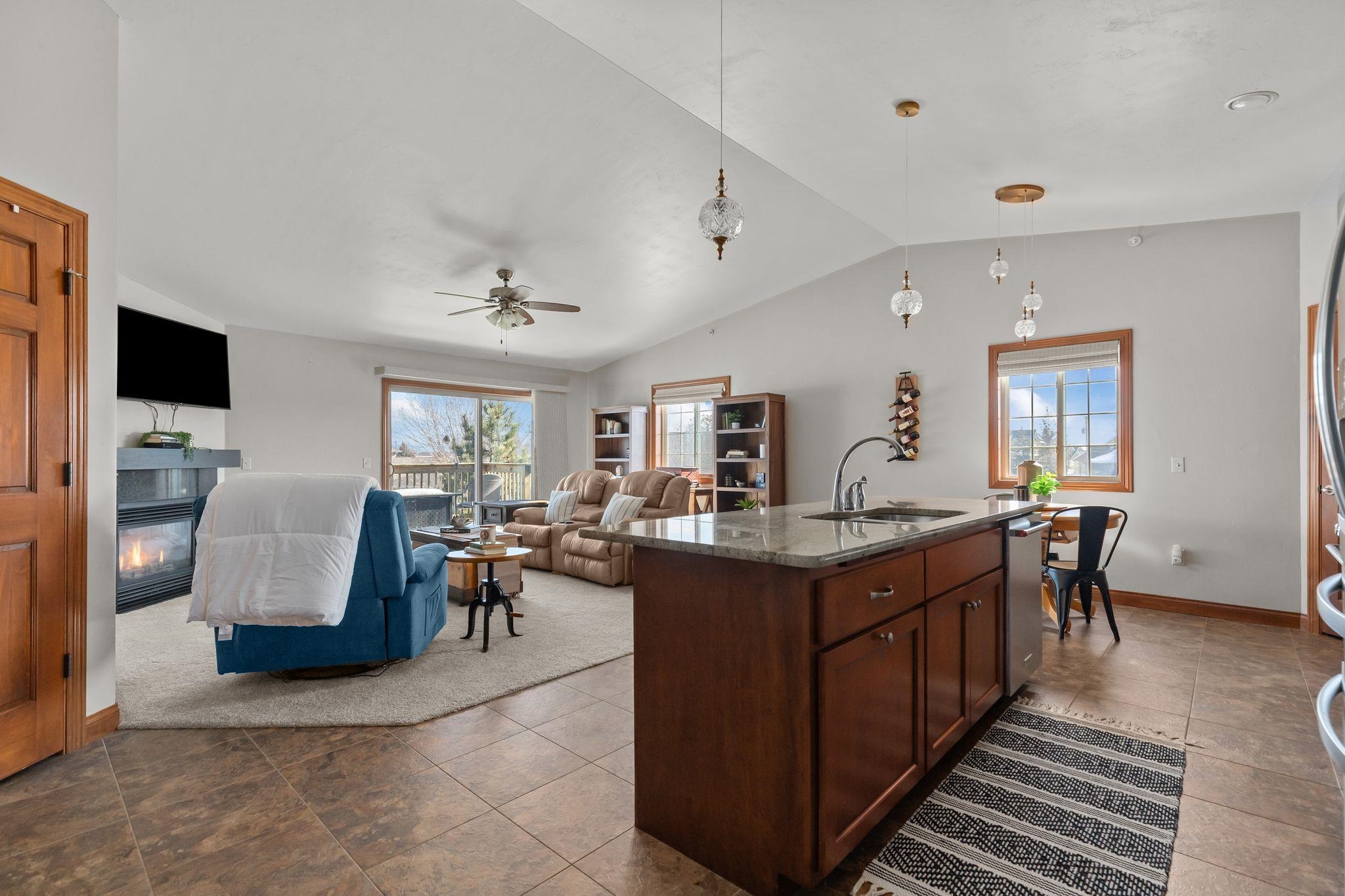 2362 East Plank Road, Unit D Appleton, WI 54915 - Photo 13 of 38