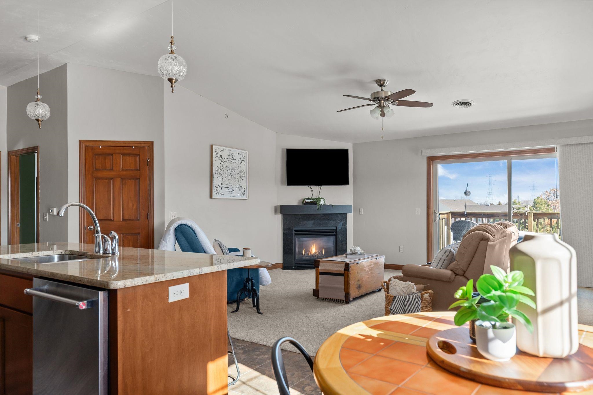 2362 East Plank Road, Unit D Appleton, WI 54915 - Photo 14 of 38