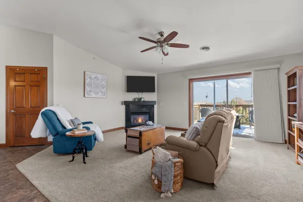 $289,900 | 2362 East Plank Road, Unit D, Appleton, WI 54915