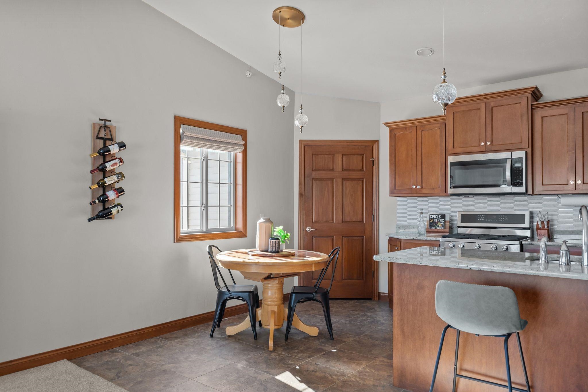 2362 East Plank Road, Unit D Appleton, WI 54915 - Photo 8 of 38