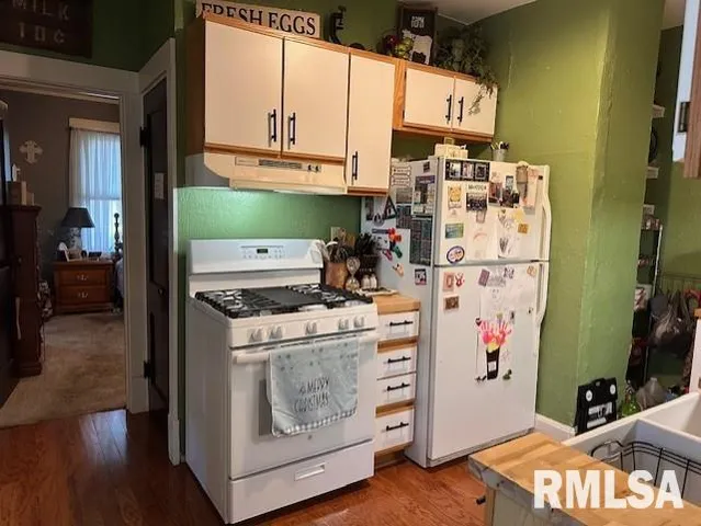 $165,000 | 1 Jones Place, Jacksonville, IL 62650