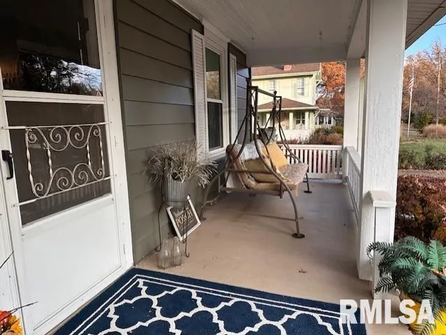 $165,000 | 1 Jones Place, Jacksonville, IL 62650