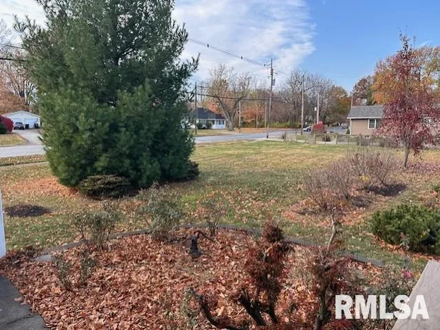 $165,000 | 1 Jones Place, Jacksonville, IL 62650