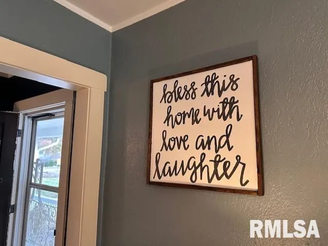 $165,000 | 1 Jones Place, Jacksonville, IL 62650