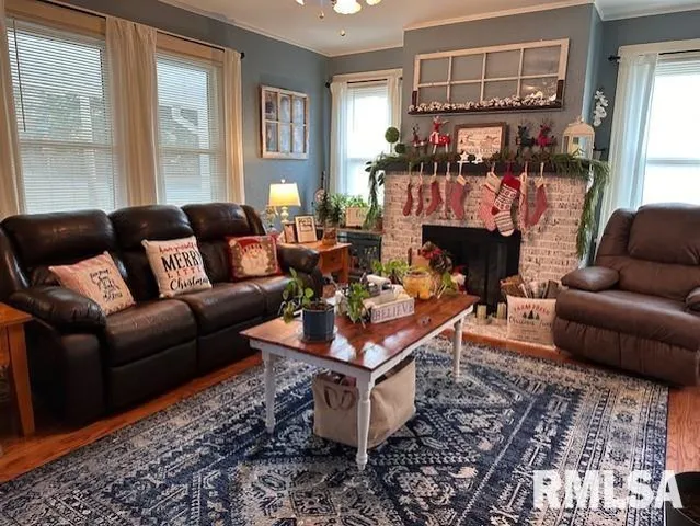 $165,000 | 1 Jones Place, Jacksonville, IL 62650