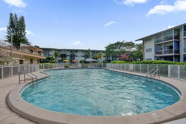 $69,500 | 17001 Northeast 13th Avenue, Unit 104, Miami, FL 33162