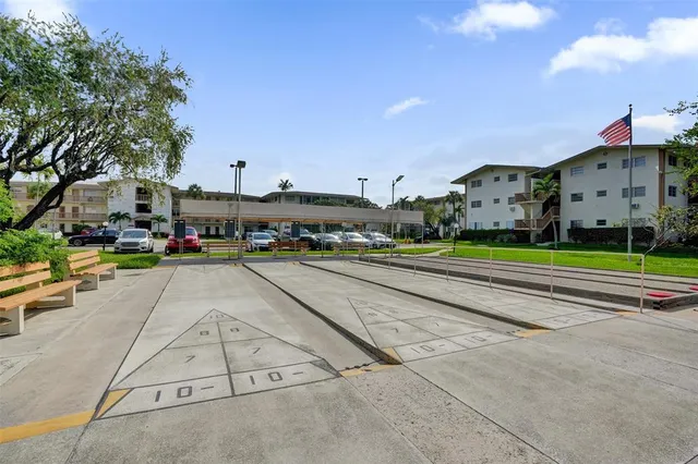 $69,500 | 17001 Northeast 13th Avenue, Unit 104, Miami, FL 33162