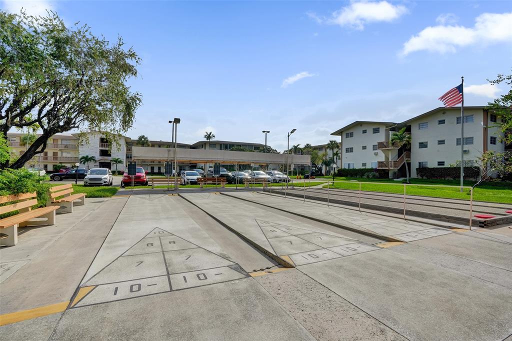 17001 Northeast 13th Avenue, Unit 104 Miami, FL 33162 - Photo 35 of 41