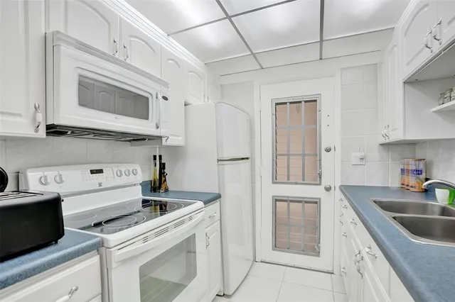 $69,500 | 17001 Northeast 13th Avenue, Unit 104, Miami, FL 33162