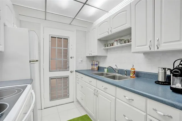 $69,500 | 17001 Northeast 13th Avenue, Unit 104, Miami, FL 33162