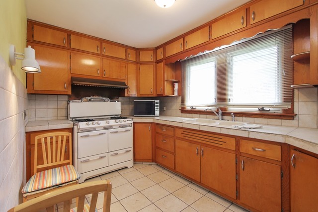 17 Pine Tree Road Northbrook, IL 60062 - Photo 5 of 25