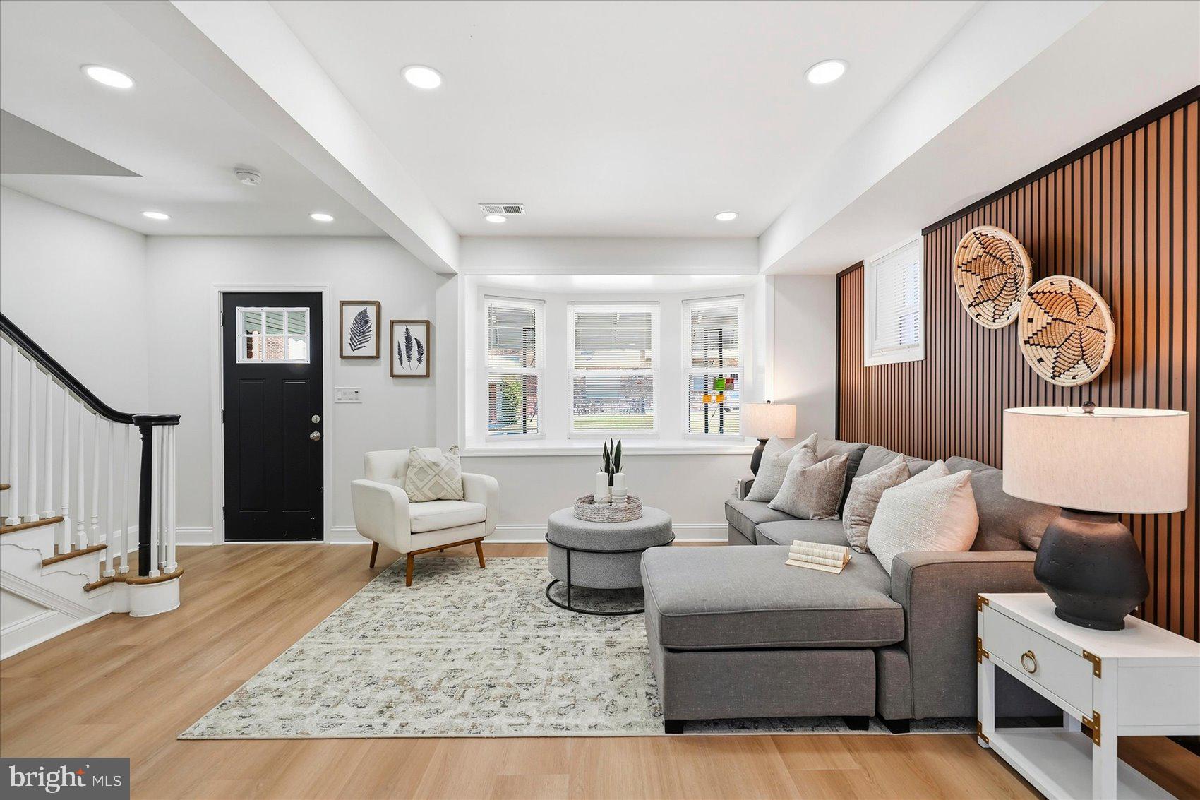 916 Calwell Road Baltimore, MD 21229 - Photo 3 of 36 Gallery Image 3