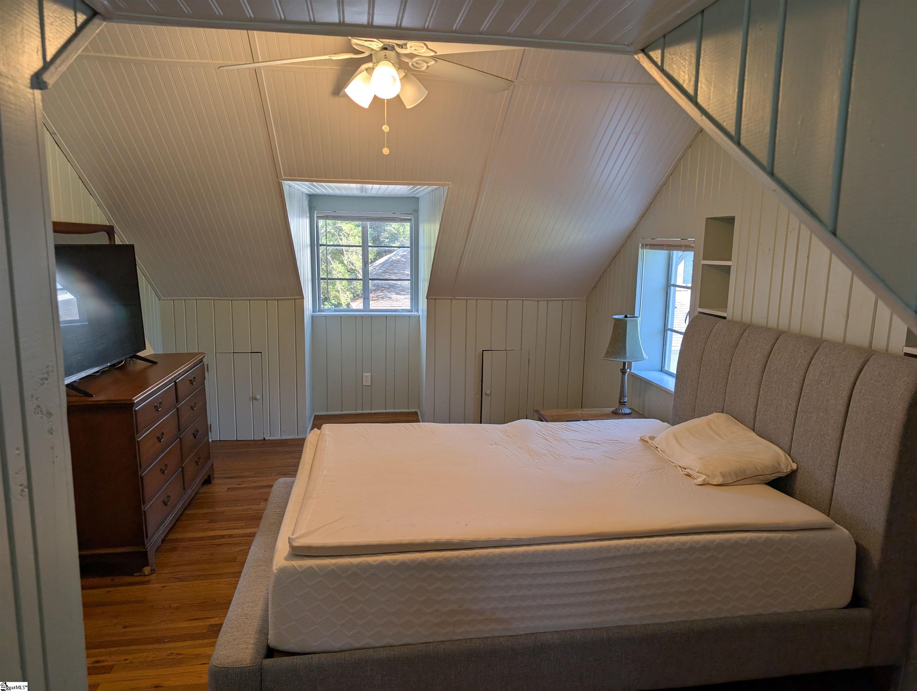 260 East Greer Street Greer, SC 29650 - Photo 4 of 7