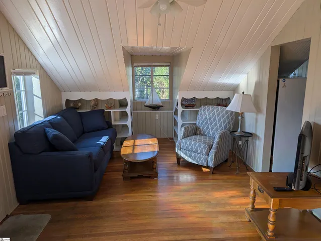 $1,000 | 260 East Greer Street, Greer, SC 29650