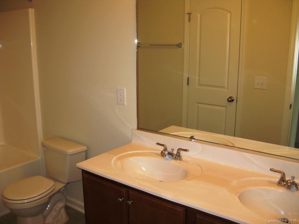 2304 Hart Road, Unit 1 Charlotte, NC 28214 - Photo 5 of 9 Gallery Image 5