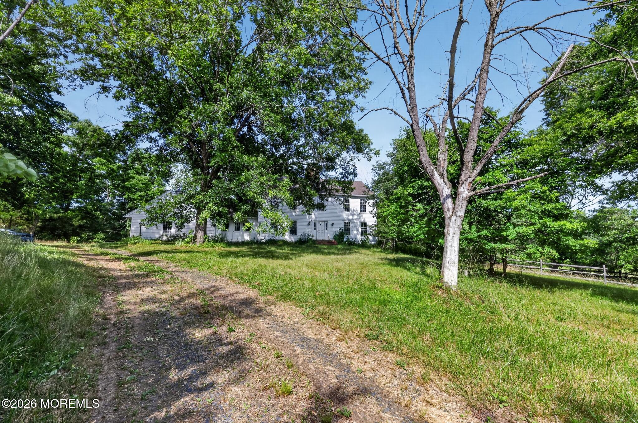 189 Province Line Road Allentown, NJ 08501 - Photo 6 of 40 06_189_Province_Line_Rd-Exterior-9879