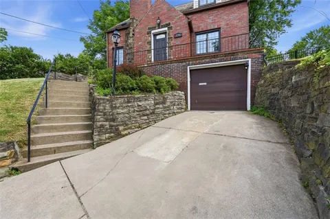 $456,000 | 331 Atlanta Drive, Pittsburgh, PA 15228