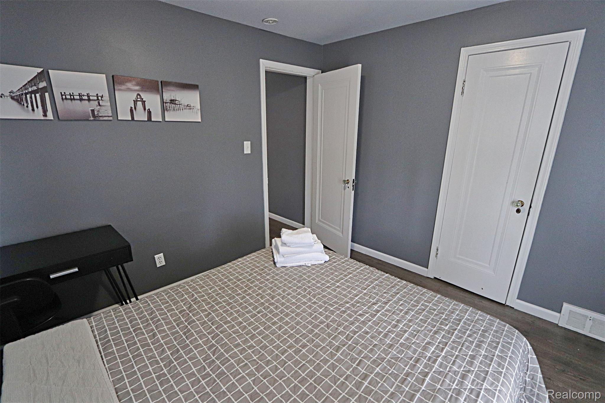 1149 Cambridge Road Berkley, MI 48072 - Photo 20 of 52 IMG_0951_InPixio.jpg